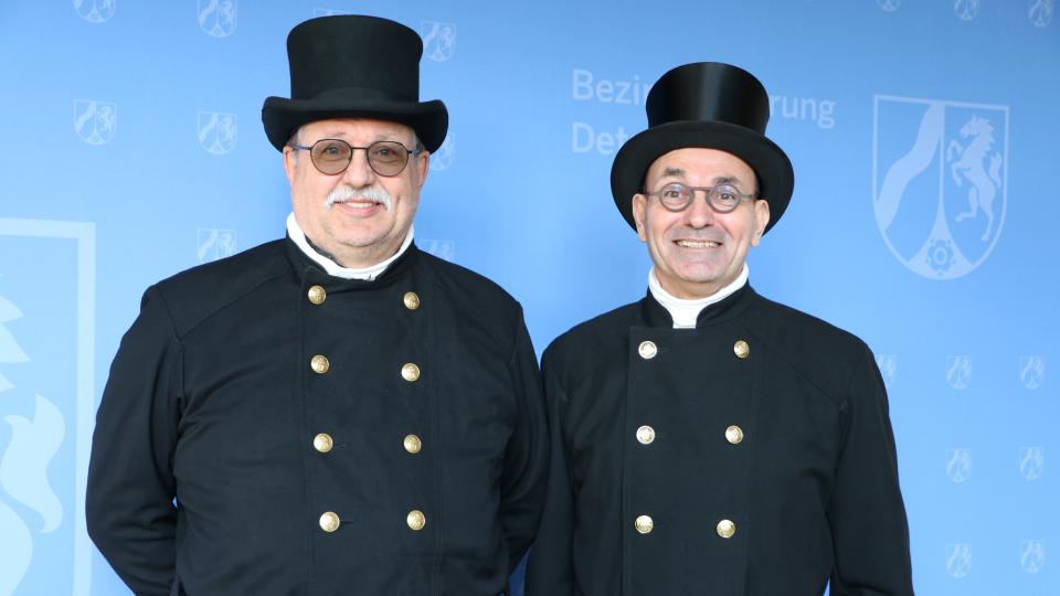 Der bevollmächtigte Bezirksschornsteinfeger Johannes Adam (rechts) mit dem Obermeister Dirk Franck.