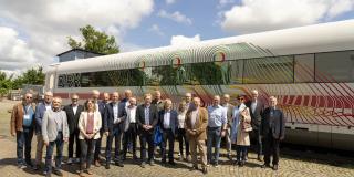 Die Kommission für Verkehr und Mobilität, Infrastruktur und Digitalisierung bereiste den RailCampus OWL in Minden.